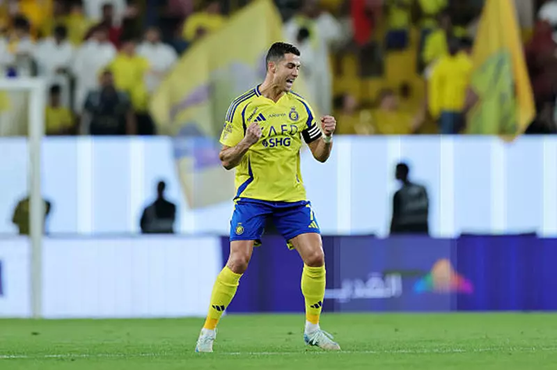 رونالدو يُحقق الحذاء الذهبي للمرة الثانية في الدوري السعودي