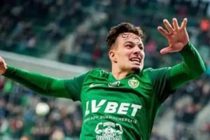شلاسك البولندي: الأهلي لم يتواصل معنا بشأن التفاوض على أسد الحملاوي