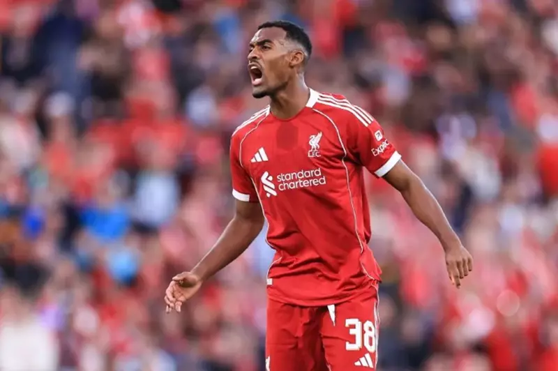 لماذا يغيب جرافينبيرش عن لقاء ليفربول الافتتاحي أمام بورنموث؟